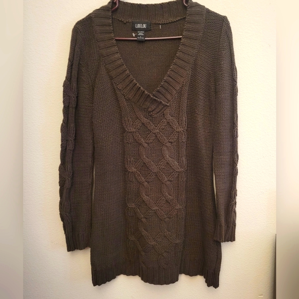 LouLou Sweater brown v-neck Size Large good pre-owned condition